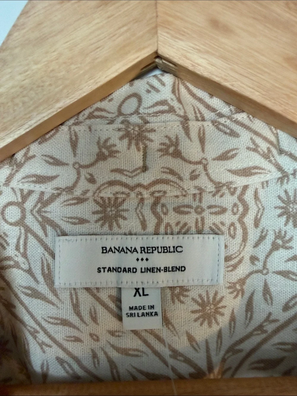 Banana Republic Beige Printed Short-Sleeve Button-Down Shirt